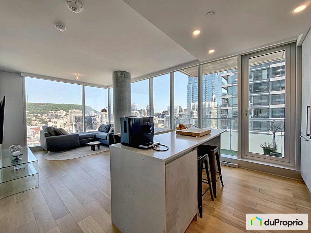 $629,000 - Condominium in Ville-Marie (downtown, old Mtl) — photo 1