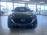 ===== Key Features ===== * 47,860 km * No Reported Accidents * BC-Owned * Signature Trim * All-Wheel... (image 5)