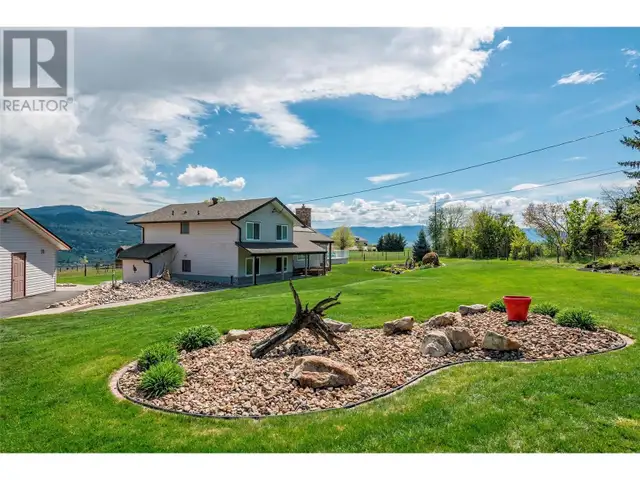 186 Stepping Stones Crescent Spallumcheen, British Columbia in Houses for Sale in Vernon - Image 5