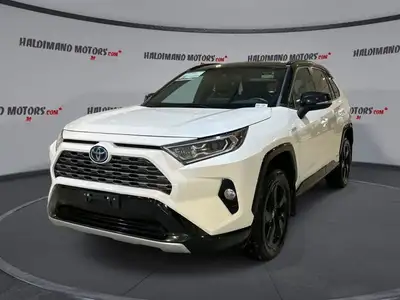 // ACCIDENT FREE!! // // SINGLE OWNER! // Experience smart, smooth, and fuel-saving driving in this...