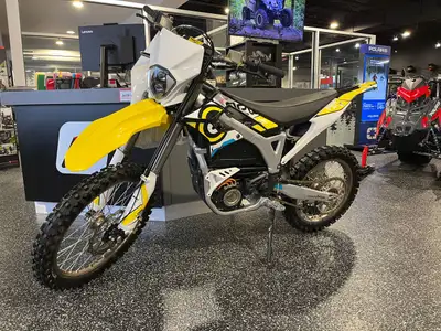 Storm bee demo 2023 Moteur électrique sans balais refroidi par liquide
Puissance maximale de 22,5 k...