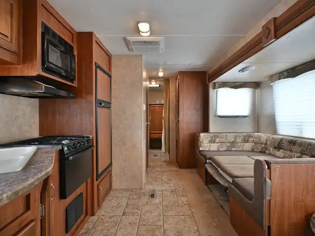 2010 Jayflight 29QBH in Travel Trailers & Campers in St. Albert - Image 10