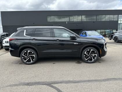 2025 Mitsubishi Outlander PHEV GT in Cars & Trucks in Calgary - Image 4