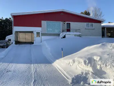 Maison unifamiliale de 5 chambres. Toiture refaite en 2022 et drain agricole de la fondation refait....