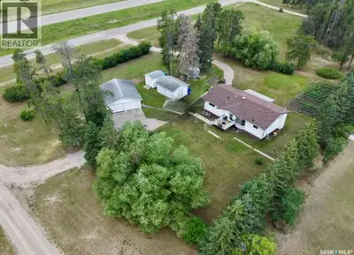 Escape to country living with this well-maintained 0.88-acre acreage located just south of Hudson Ba...