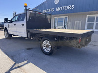 2019 Ford F-350 XLT Crew Cab 4x4 w/ Flatdeck/Bed for sale at Pacific Motors near Winnipeg, ManitobaE... (image 5)