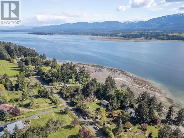 2607 Piercy Rd Denman Island, British Columbia62864381962371124