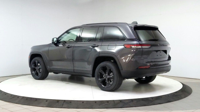 2025 Jeep Grand Cherokee in Cars & Trucks in Lethbridge - Image 3