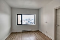 Renovated Akelius one bedroom apartment for rent. Located near Saint-Laurent in the Plateau Mont-Roy... (image 3)
