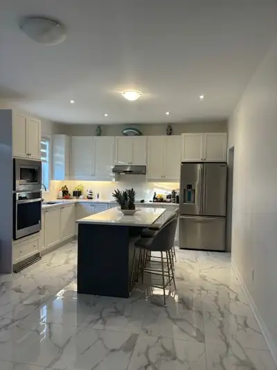 Beautiful newly built  5 BED HOUSE