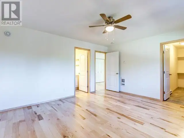 24 FLORA AVENUE Whitehorse, Yukon in Houses for Sale in Whitehorse - Image 23
