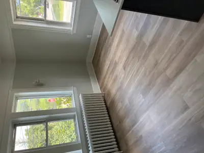 107 Kingsmount Boulevard - 1 Bedroom 1 Bathroom Multi-Unit House