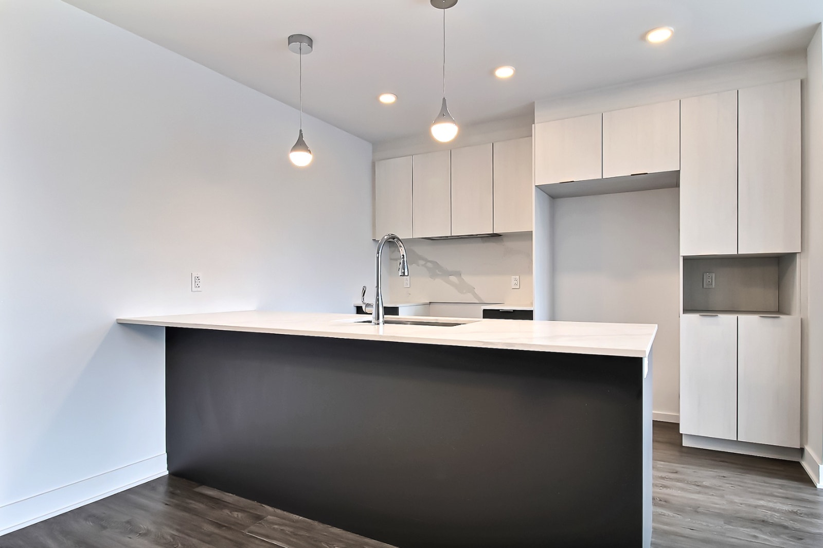 Grand 4.5 immeuble récent à St-Constant occupation rapide ! — photo 3