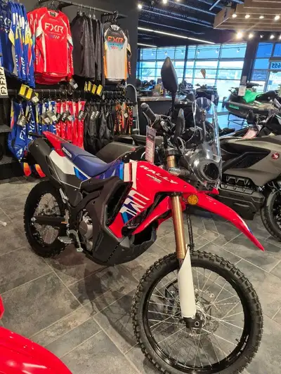 Bienvenue chez Adrenaline Sports St-Georges ! 2025 HONDA CRF300L Rally ABS HONDA CRF300L Rally ABS 2...