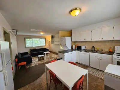 6 Bed Student Rental-FULLY FURNISHED