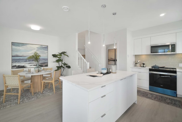 Spacious 2 Bedroom Townhomes in Downtown Victoria | Long Term Rentals ...