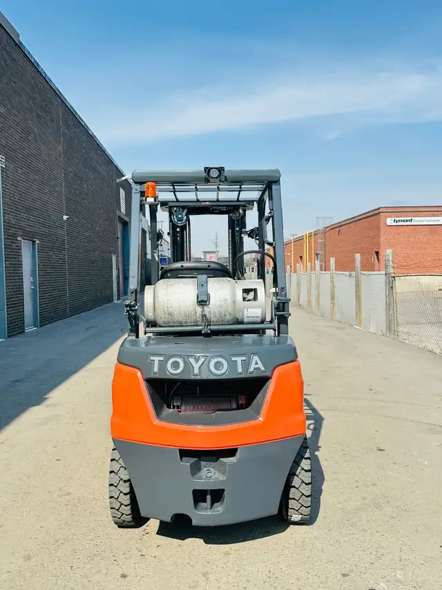  2022 Toyota 5000lbs cap Outdoor Forklift 3 stage w Side-Shift in Heavy Equipment in Mississauga / Peel Region - Image 5