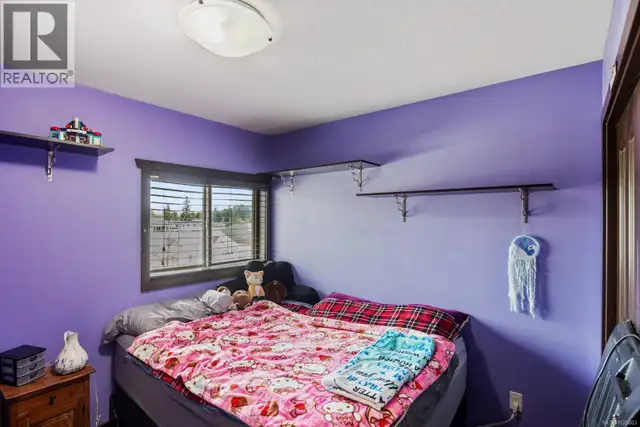 2735 Rydal Ave Cumberland, British Columbia in Houses for Sale in Comox / Courtenay / Cumberland - Image 16