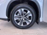 Looking for a reliable and spacious midsize SUV? This 2023 Toyota Highlander XLE AWD is an excellent... (image 7)