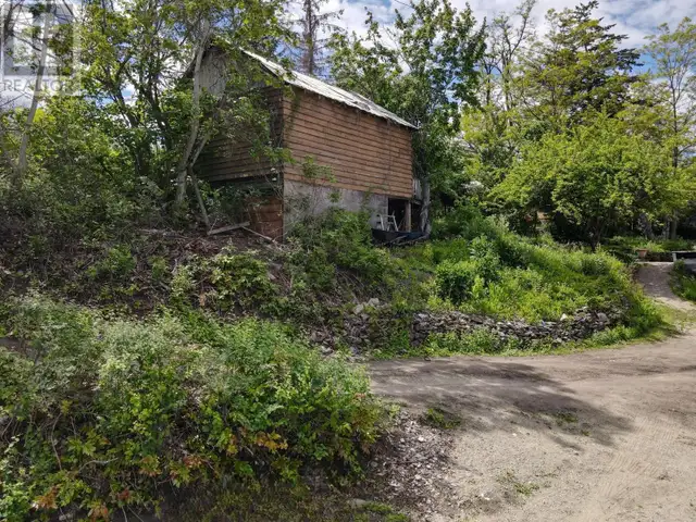 2415 Blind Bay Road Blind Bay, British Columbia in Houses for Sale in Kamloops - Image 18