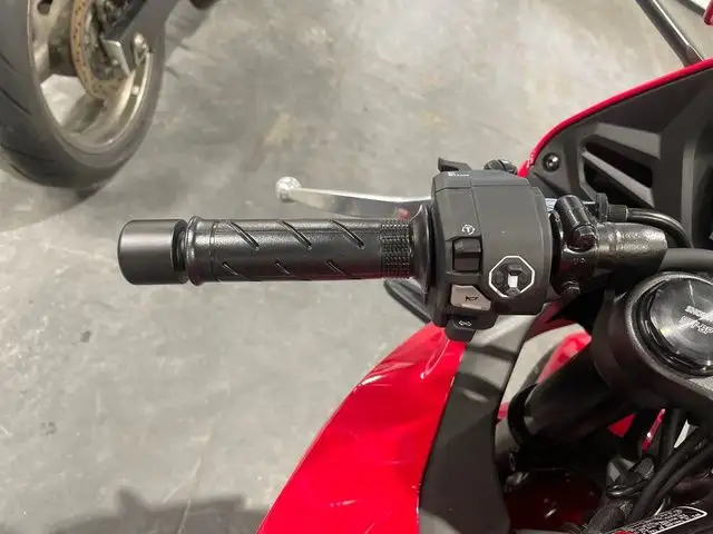 2025 Honda CBR650R in Street, Cruisers & Choppers in Calgary - Image 13