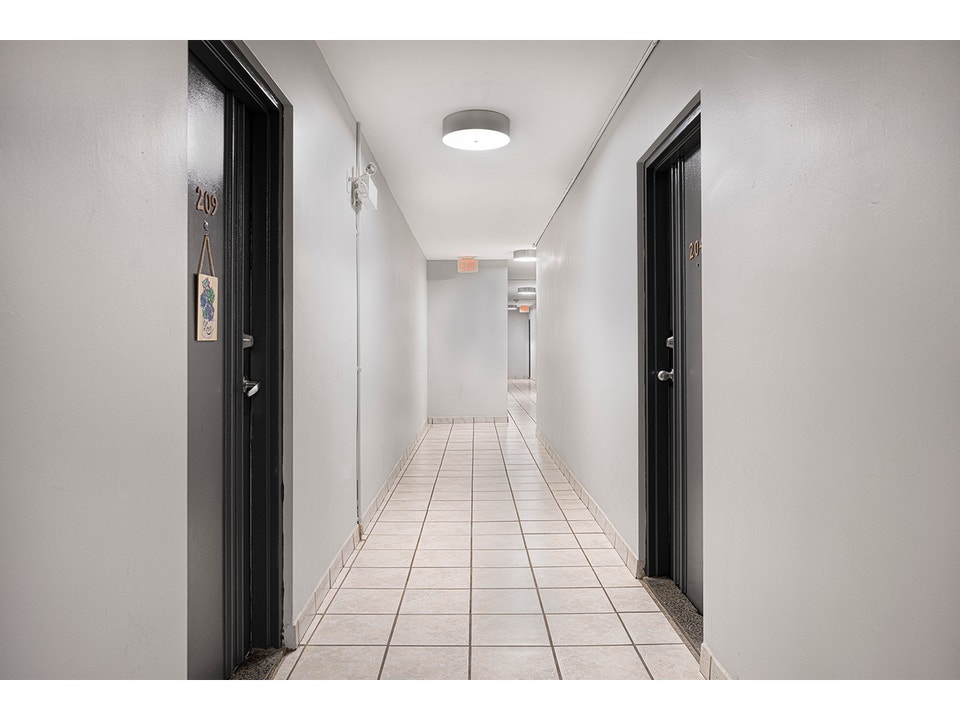 2 Bedroom Apartment for Rent - 109-115 & 123 Westwood Drive 5