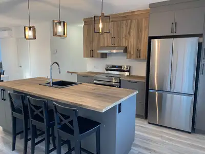 LIBRE AU 1ER JILLET 2026 Magnifique 5 à louer spacieux, lumineux et confortable! Offrez-vous un cadr...