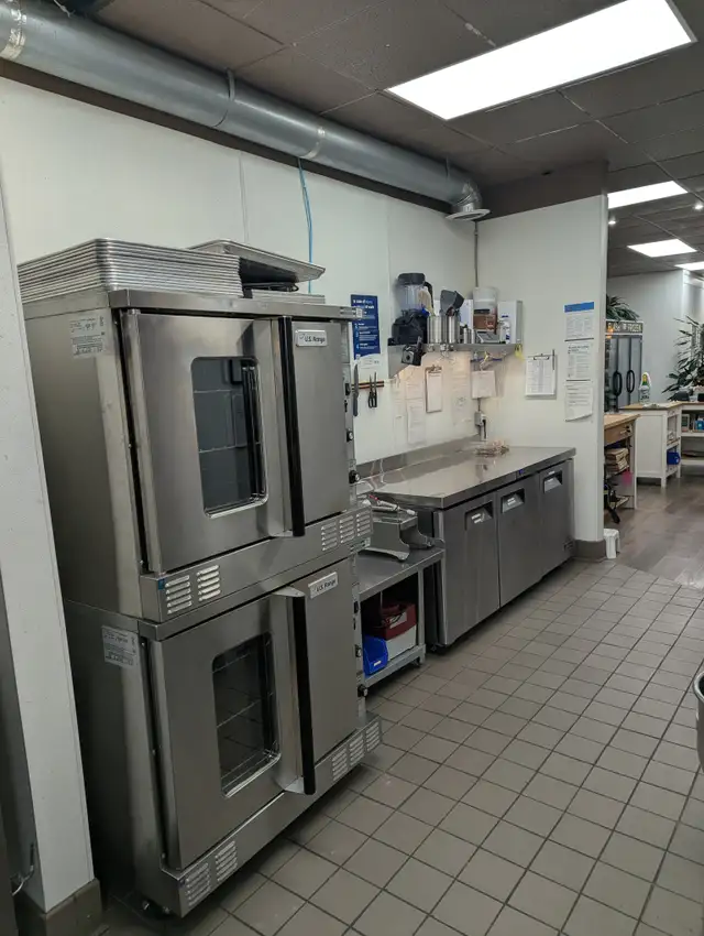 Beautiful RESTAURANT / CAFE space for Lease ON KERR STREET! in Commercial & Office Space for Rent in Oakville / Halton Region - Image 7