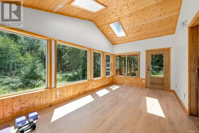 9900 Greenhill Rd Denman Island, British Columbia in Houses for Sale in Comox / Courtenay / Cumberland - Image 17