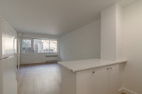 Akelius studio apartment for rent. Located near Sherbrooke in the Milton Park neighborhood, Montreal... (image 2)