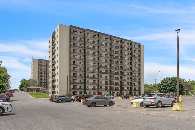 Kingston 2 Bedroom, 2 Bath + Den Apartment for Rent: | Long Term ...