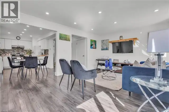 425 ERINBROOK Drive Kitchener, Ontario in Houses for Sale in Kitchener / Waterloo - Image 10