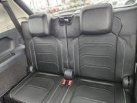Rare 7-passenger Highline, AWD 4-Motion, leather interior, heated seats, Giant power panoramic sunro... (image 1)
