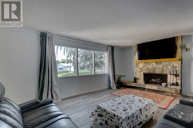 56 Brown Crescent NW Calgary, Alberta62865714994689123