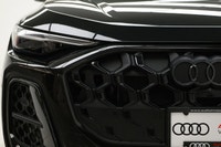 This Audi Q5 delivers a Intercooled Turbo Premium Unleaded I-4 2.0 L/121 engine powering this Automa... (image 2)