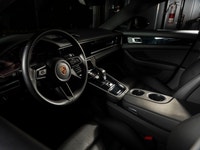 . Engine: V6 Cylinder Engine L/100Km City: 13.1 L/100Km Hwy: 9.8 (image 5)