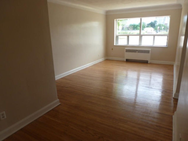 1 BDRM, JR & 2BDRM- CLOSE TO DOWNTOWN HAMILTON! 3