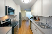 PERFECT FOR MATURE ACTIVE ADULTS, RETIREES AND SENIORS! SPACIOUS 1 BEDROOM APARTMENT FOR RENT IN OWE... (image 1)