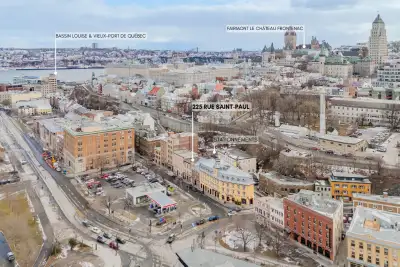 Immeuble quintuplex générant 148 068$, au coeur du Vieux-Québec, composé de 3 appartements et de 2 e...