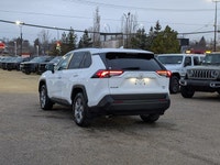 CLEAN CARFAX, HEATED SEATS - BACK UP CAMERA - POWER DRIVER SEAT - HEATED STEERING WHEEL - RADAR CRUI... (image 3)