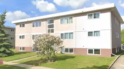 6 5520 44 Avenue - 2 Bedroom Apartment for Rent
