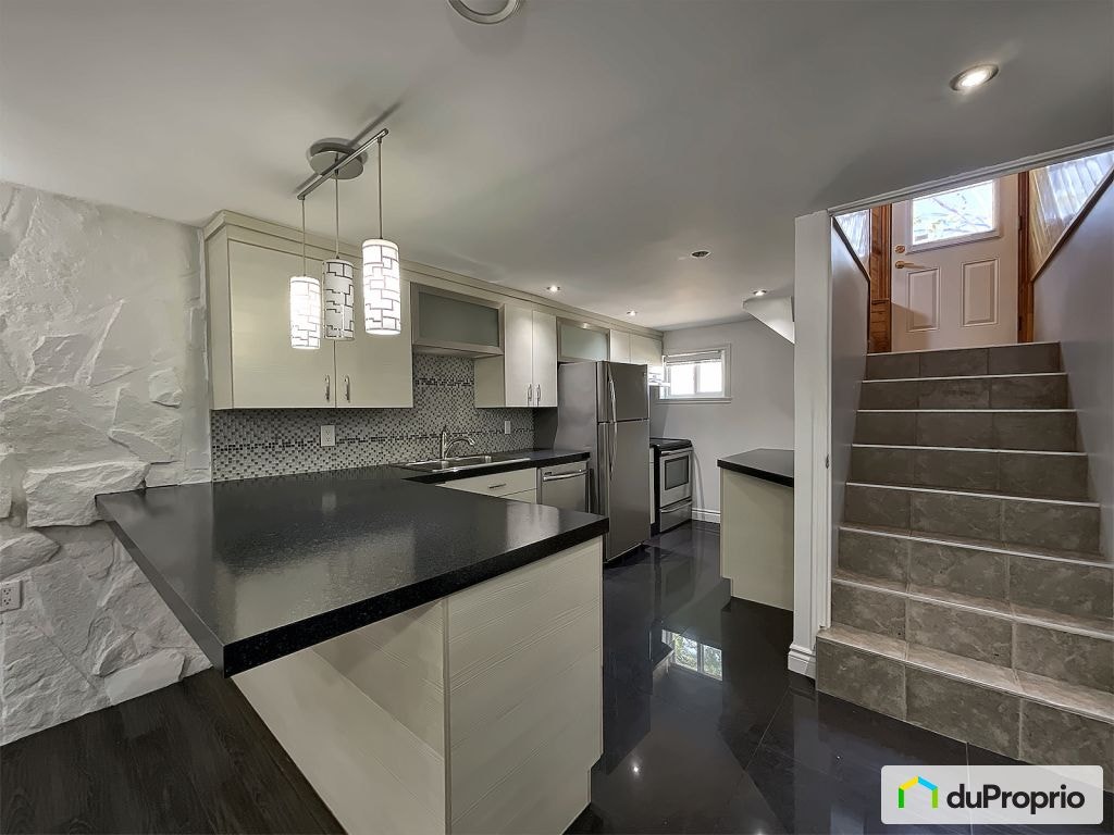 $679,000 - Intergenerational in Longueuil (Vieux-Longueuil) — photo 3