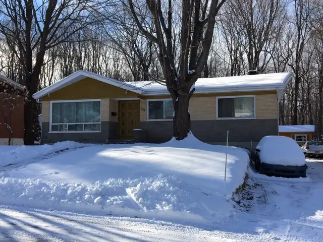 Chambre à louer 535$ près Univ Laval et Centres achats avec stat