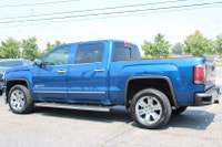 ACCIDENT FREE DONT PAY EXTRA FOR SAFETY Drive in style with this fully-loaded 2018 GMC Sierra 1500 S... (image 4)