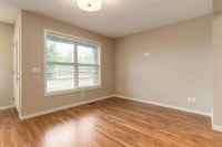 Amenities: Great Location • Close to Mountains • In-Suite Laundry Suite & Building: Three-bedroom su... (image 4)