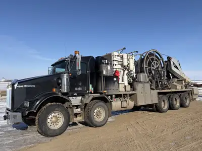2015 Kenworth T800 10x6 Coil Tubing Truck Comes with Cummins diesel engine, 525 hp, 8301engine hrs s...