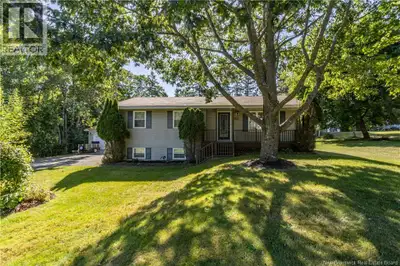 Nestled in a great family-friendly neighbourhood, this spacious home offers a comfortable and versat...