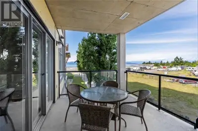 Quarter-Share units are a hot commodity at the Beach Club! This full unit is a 1 bedroom, 2 bathroom...