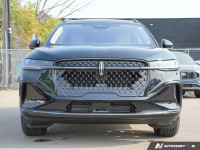 Sunroof, Cooled Seats, Premium Audio, Navigation, Wireless Charging! This Lincoln Nautilus promises... (image 5)