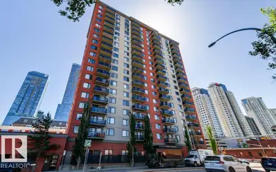 ***LEGACY GEM*** A TRUE 2 BEDROOM (RARE - NO LAUNDRY IN THE 2nd BEDROOM) WEST FACING END UNIT WITH K...